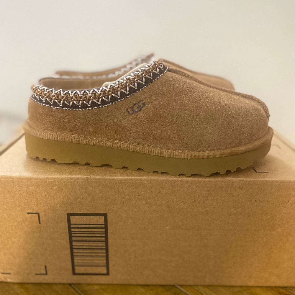UGG Tasman Slipper Chestnut size 6 Women *New*